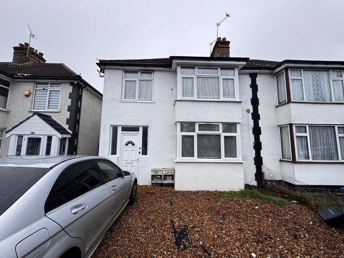 164B Eastcote Lane, Harrow, HA2 9BL