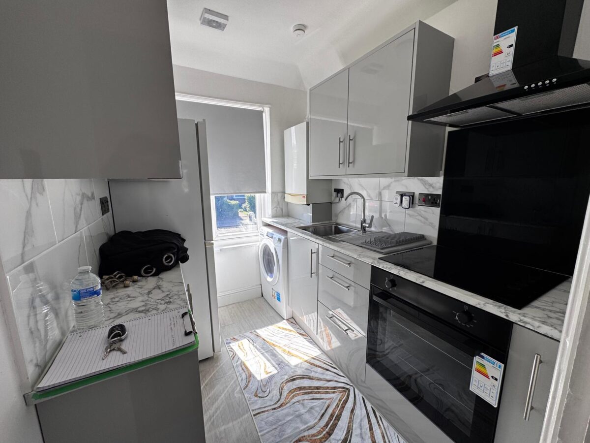 164B Eastcote Lane, Harrow, HA2 9BL