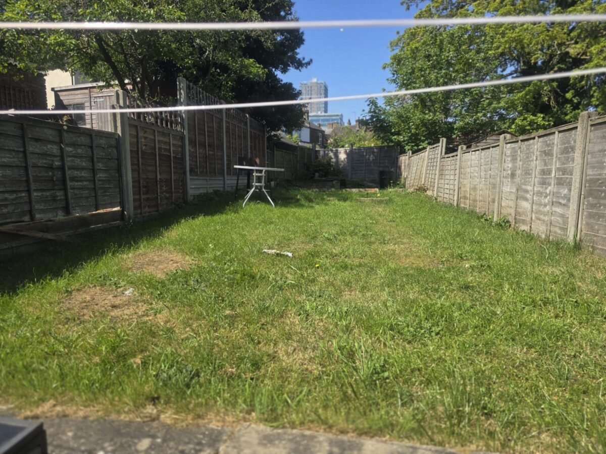 114 Queens Road, Watford, WD17 2NX